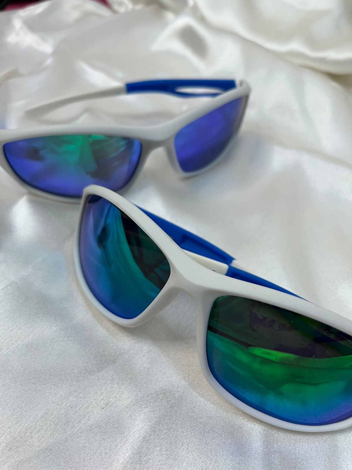 Y2k Polaroid Oval White Tinted Sunglasses UNISEX