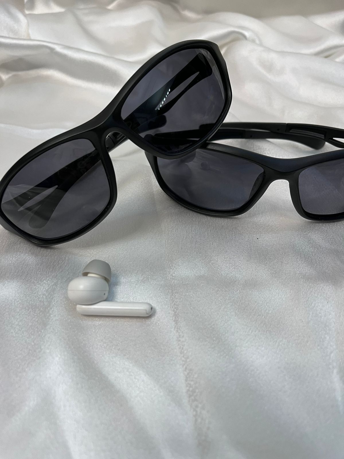 Y2K Polarised Oval Solid Black Sunglasses UNISEX