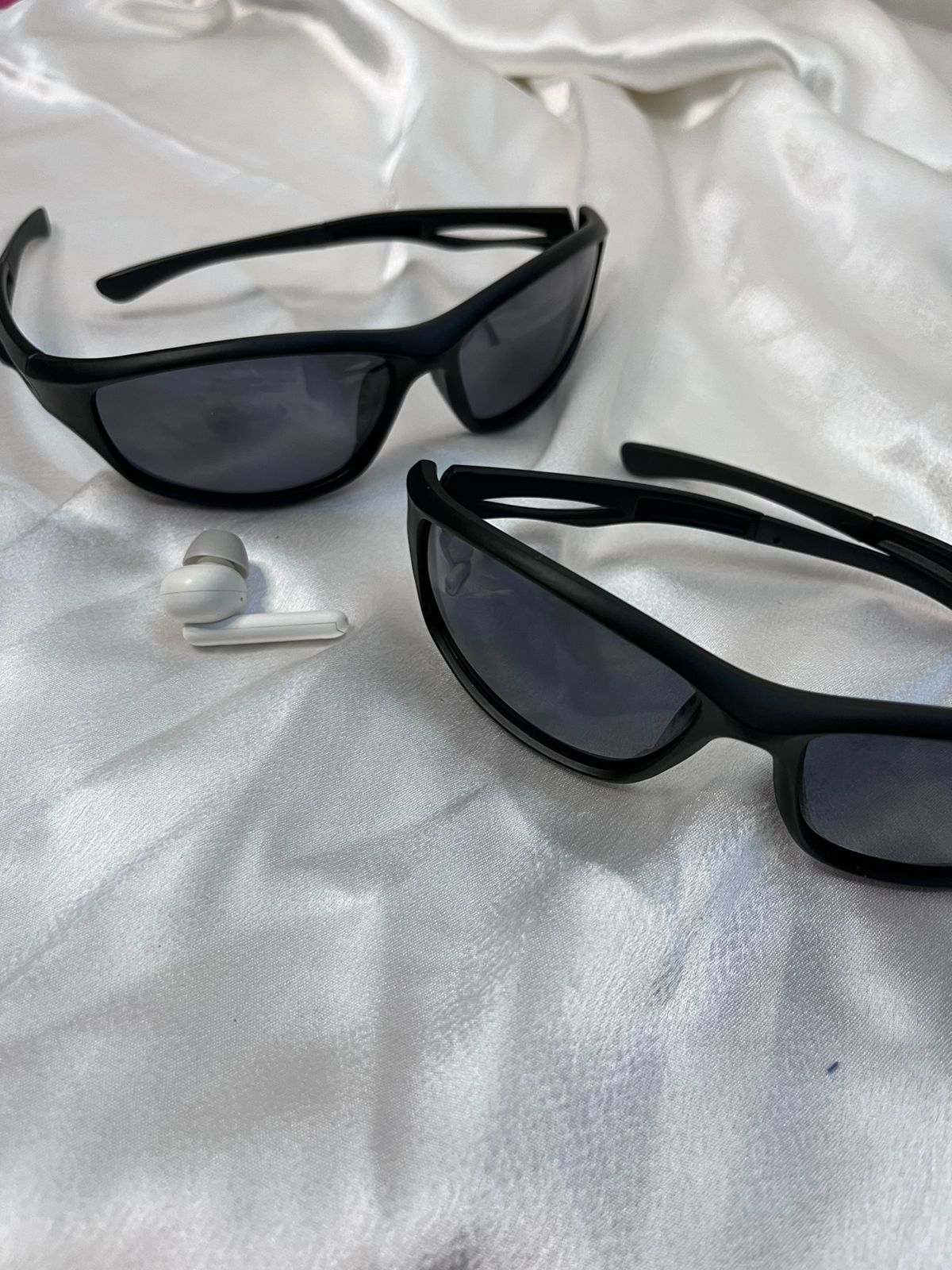 Y2K Polarised Oval Solid Black Sunglasses UNISEX